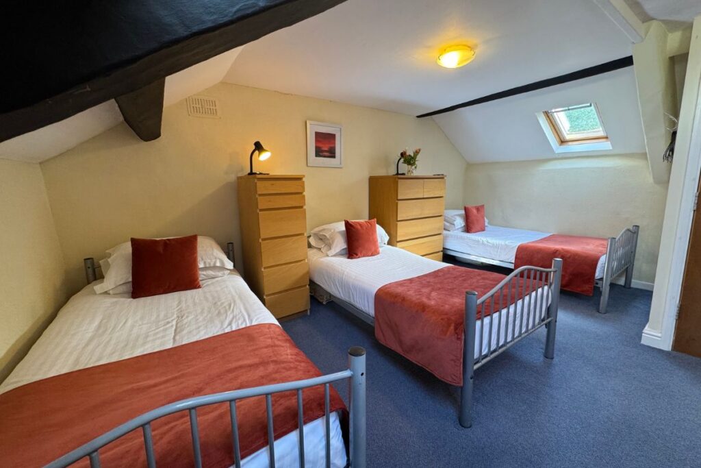 Iveing House five bed room dorm